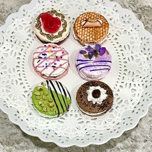 Faux Handmade Decorated Macarons
